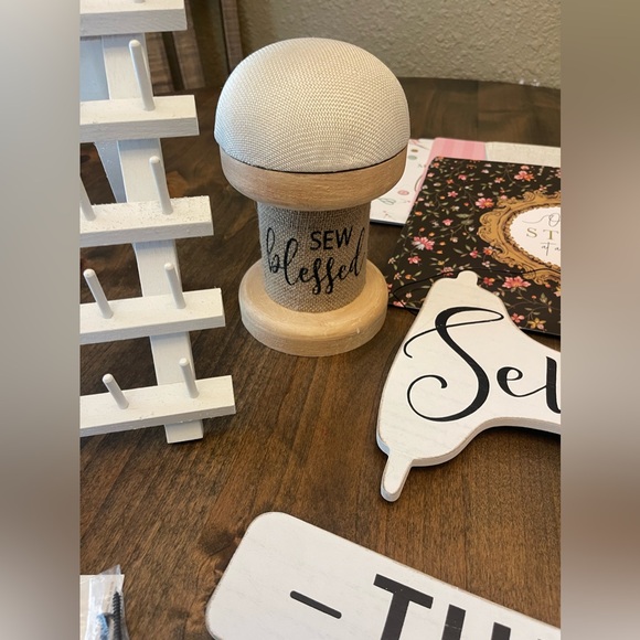 Sewing Notions- Lot - Picture 3 of 16